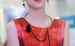 簪花扶鬓长安步 小说